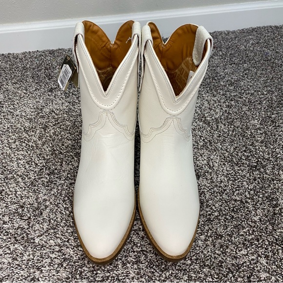 Dingo Saguaro White Leather Round Toe Western Ankle Booties NWT Women’s 9 - Picture 2 of 8